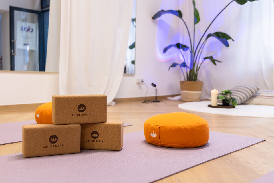 Matten, Sitzkissen und Ausstattung im Studio
