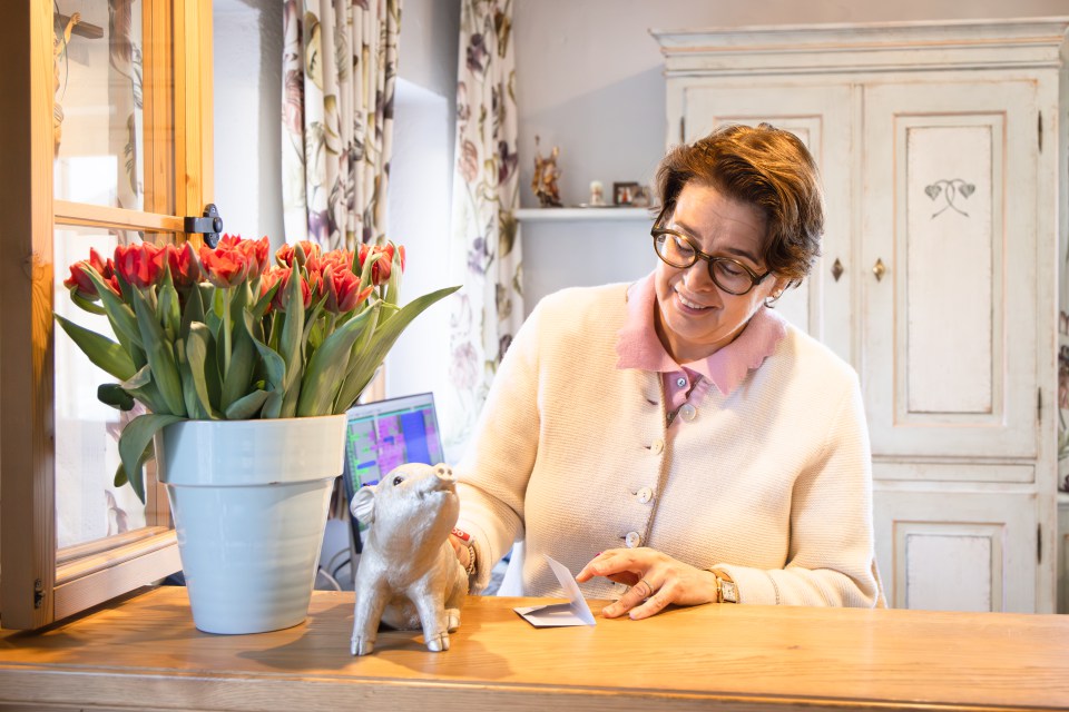 Inhaberin an der Rezeption des Landhaus am Stein